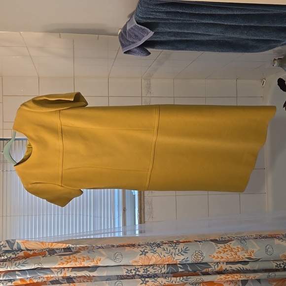 Vintage: Gus Mayer Coat and Dress assumed size is a US 4. - Picture 4 of 9